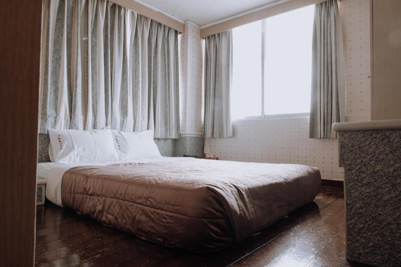 Pingtung Tong Hsin Hotel מראה חיצוני תמונה