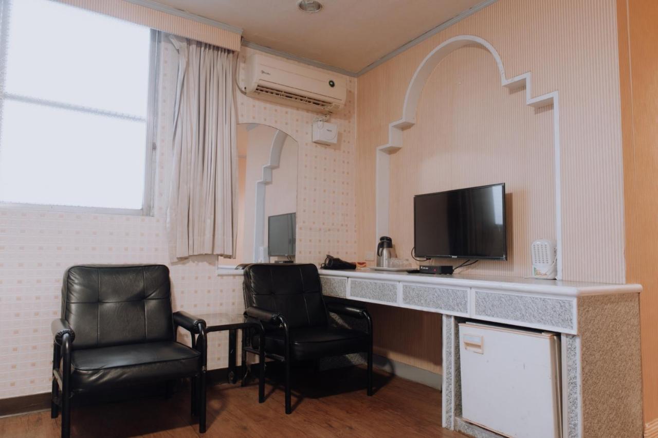 Pingtung Tong Hsin Hotel מראה חיצוני תמונה
